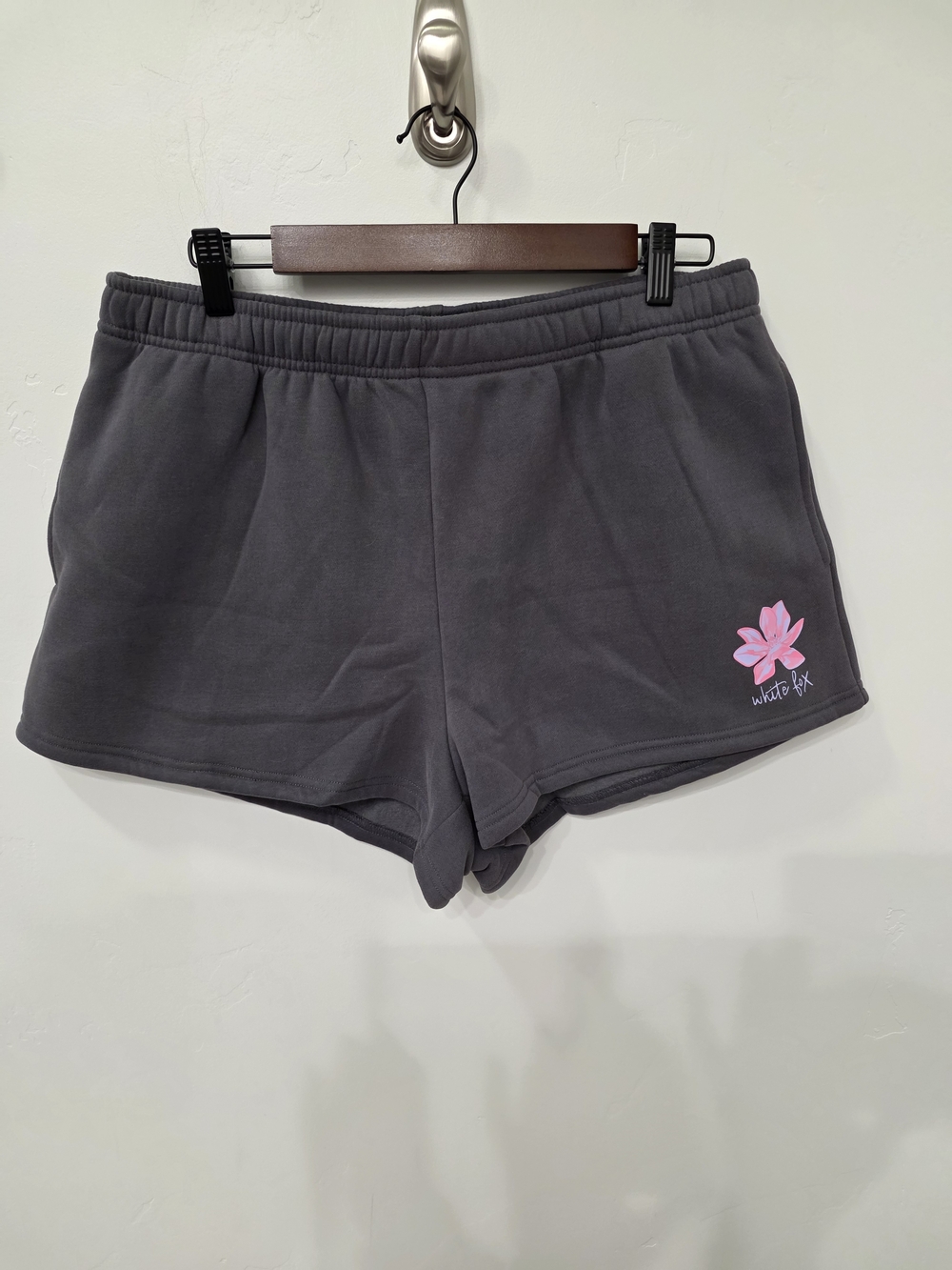 White Fox "Pick You A Flower" Lounge Shorts Size XL